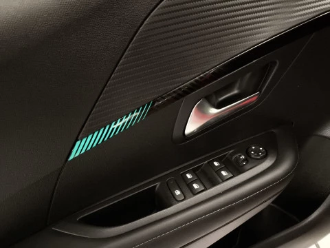 Peugeot 208 PureTech 100 Allure 75 kW (100 CV)