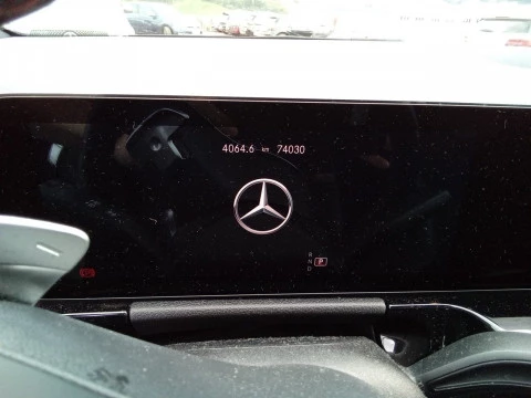 Mercedes-Benz GLA GLA 200 D