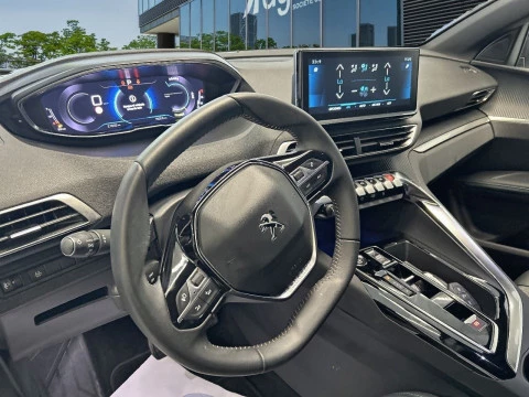 Peugeot 5008 Hybrid 1.2 100KW Allure Pack eDCS6