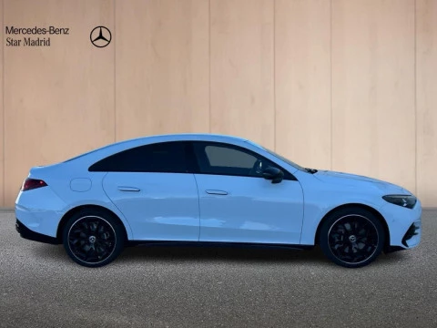 Mercedes-Benz CLA  250+ con tecnologia EQ