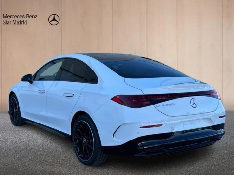 Mercedes-Benz CLA  250+ con tecnologia EQ