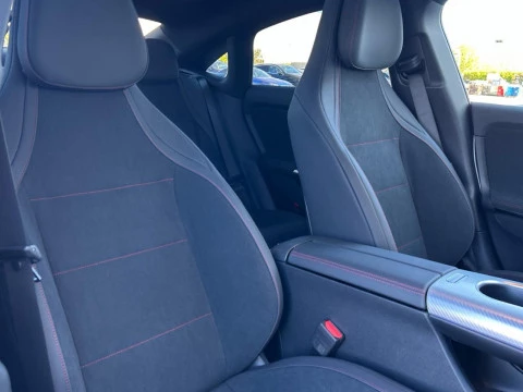 Mercedes-Benz CLA  250+ con tecnologia EQ