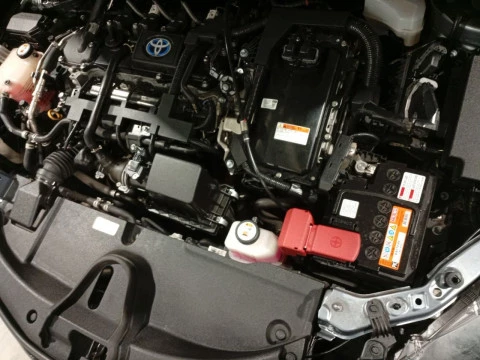 Toyota Corolla 1.8 125H BUSINESS P E-CVT SEDAN Rueda Re