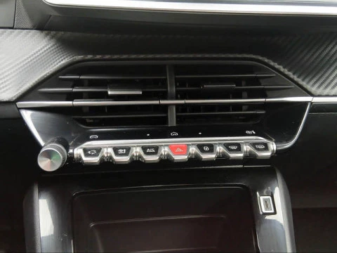 Peugeot 208 PureTech 100 Style 75 kW (100 CV)