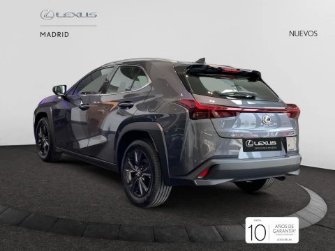 Lexus UX 2.0 300h UX Plus