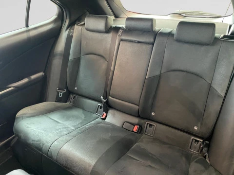 Lexus UX 2.0 300h UX Plus