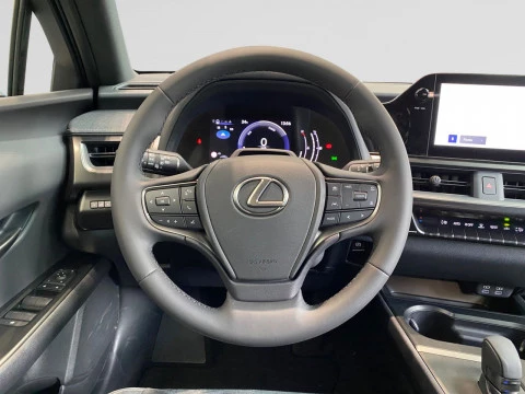 Lexus UX 2.0 300h UX Plus