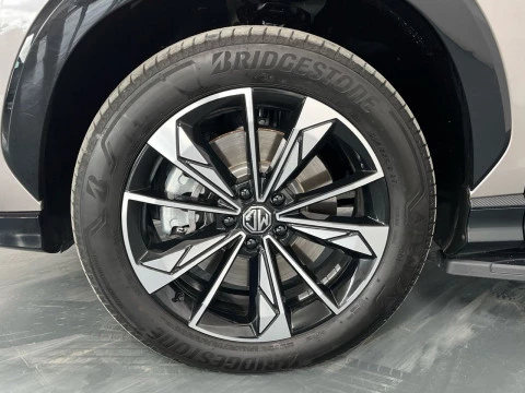 MG HS 1.5T PHEV Luxury