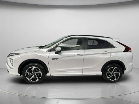 Mitsubishi Eclipse Cross 2.4 PHEV KAITEKI+ AUTO 4WD 188 5P