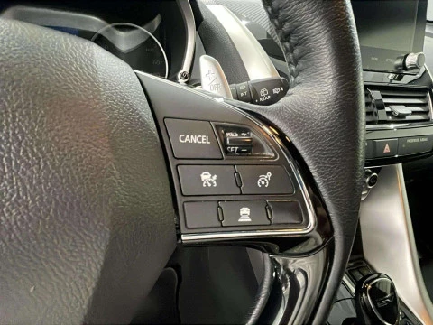 Mitsubishi Eclipse Cross 2.4 PHEV KAITEKI+ AUTO 4WD 188 5P