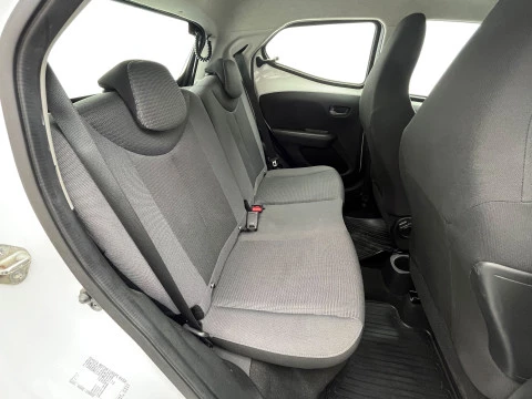 Toyota Aygo 1.0 70 x-play