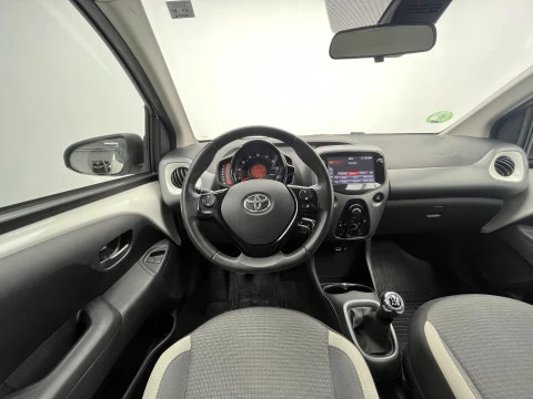 Toyota Aygo 1.0 70 x-play