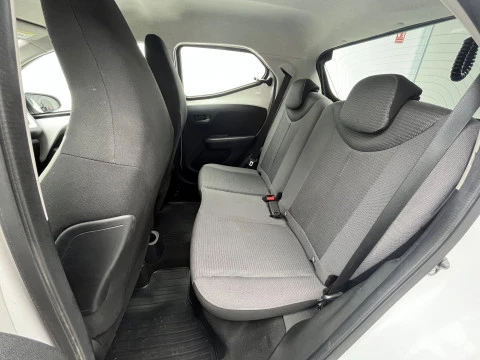 Toyota Aygo 1.0 70 x-play
