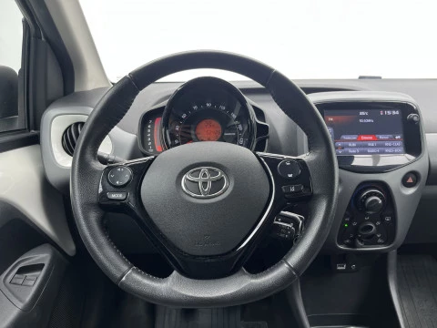 Toyota Aygo 1.0 70 x-play