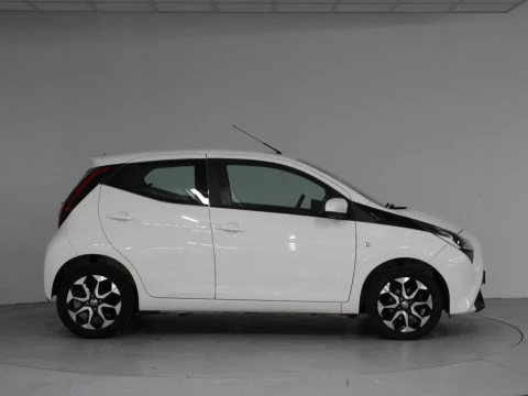 Toyota Aygo 1.0 70 x-play