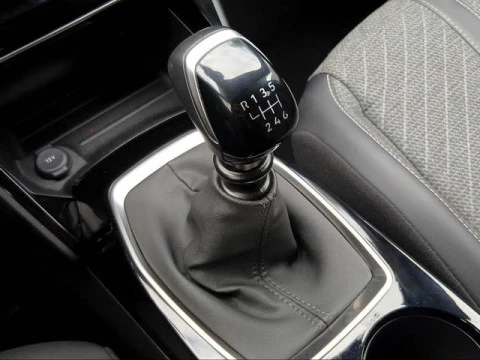 Peugeot 2008 PureTech 100 S&S Allure 75 kW (100 CV)