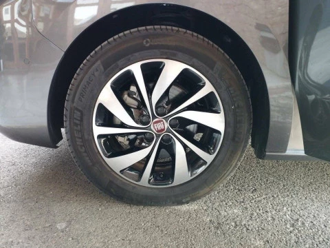 Fiat e-Ulysse E-Ulysse Lounge M1 M 100 kW 75 kWh