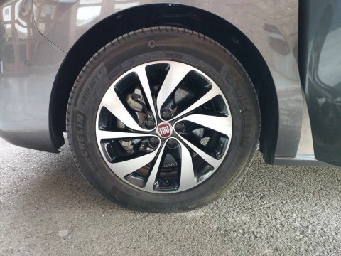 Fiat e-Ulysse E-Ulysse Lounge M1 M 100 kW 75 kWh