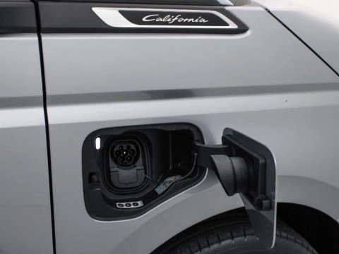 Volkswagen California CALIFORNIA BEACH TOUR 1.5 EHYBRID 130 KW (177 CV) / 85 KW (115CV) DSG 6 VEL. 4MOTION CON VOLADIZO 19,7 KWH