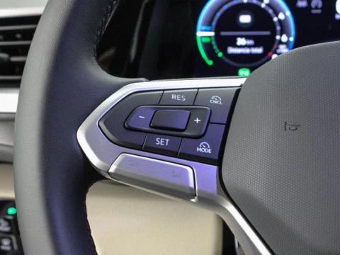 Volkswagen California CALIFORNIA BEACH TOUR 1.5 EHYBRID 130 KW (177 CV) / 85 KW (115CV) DSG 6 VEL. 4MOTION CON VOLADIZO 19,7 KWH