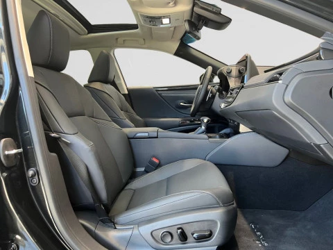 Lexus ES 2.5 300h Premium