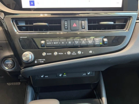 Lexus ES 2.5 300h Premium