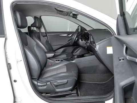 Kia Niro 1.6 GDi PHEV 135kW (183CV) Drive Kia Niro 1.6 GDi PHEV 135kW (183CV) Drive