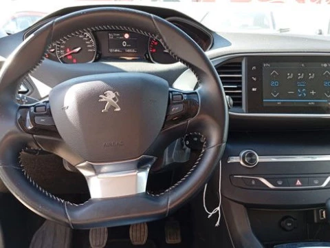 Peugeot 308 5P Style BlueHDi 100 S&S 6 Vel. MAN