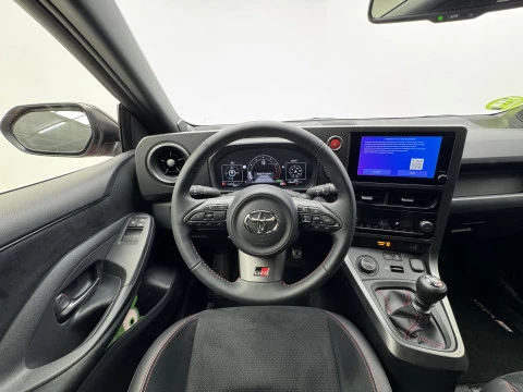 Toyota GR Yaris 1.6T 276 MANUAL RZ