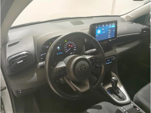 Toyota Yaris ACTIVE PLUS