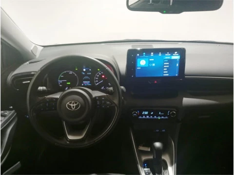Toyota Yaris ACTIVE PLUS