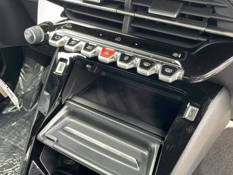 Peugeot 2008 Allure Puretech 100 S&S 6 Vel. MAN