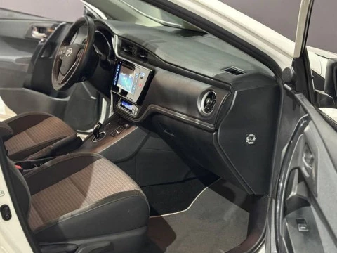 Toyota Auris 1.8 140H Hybrid Feel! Edition