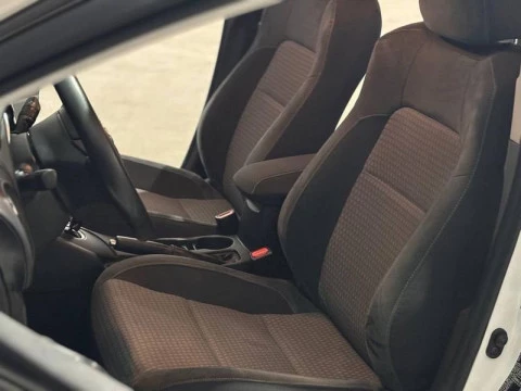 Toyota Auris 1.8 140H Hybrid Feel! Edition