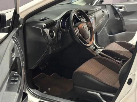 Toyota Auris 1.8 140H Hybrid Feel! Edition