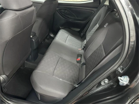 Toyota Yaris ACTIVE PLUS