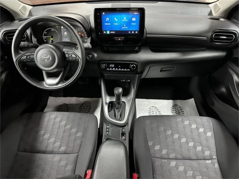 Toyota Yaris ACTIVE PLUS