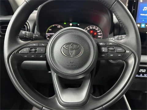 Toyota Yaris ACTIVE PLUS