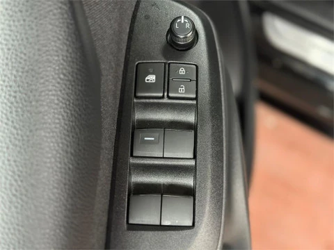 Toyota Yaris ACTIVE PLUS