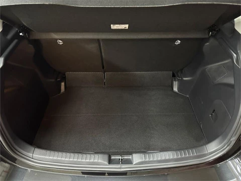 Toyota Yaris ACTIVE PLUS