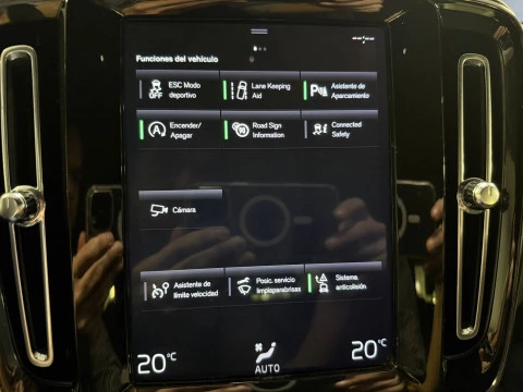 Volvo XC40 2.0 D3 R-Design Auto