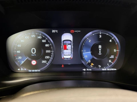 Volvo XC40 2.0 D3 R-Design Auto