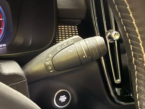 Volvo XC40 2.0 D3 R-Design Auto