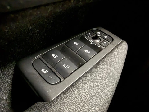 Volvo XC40 2.0 D3 R-Design Auto