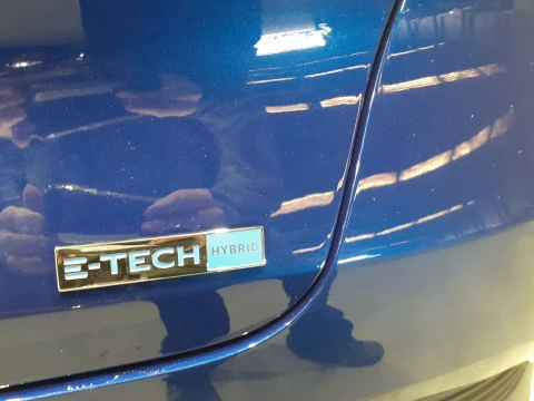 Renault Captur  Hibrido  E-TECH Hibrido RS Line 105kW