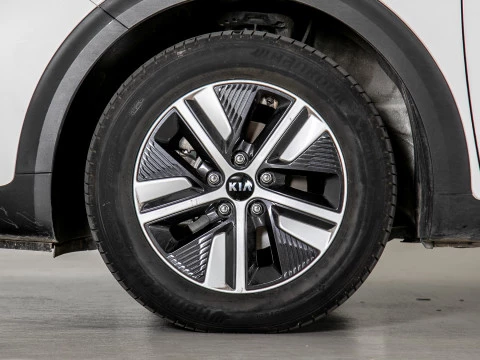 Kia Niro 1.6 GDi HEV 104kW (141CV) Drive