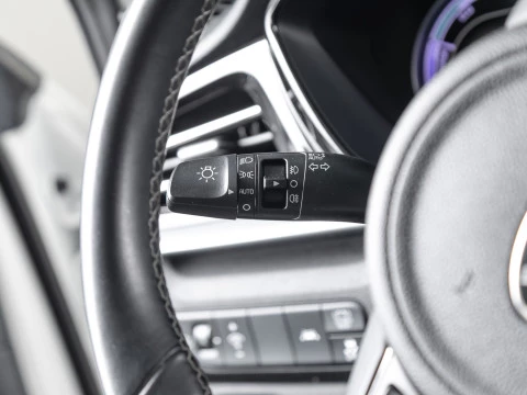 Kia Niro 1.6 GDi HEV 104kW (141CV) Drive