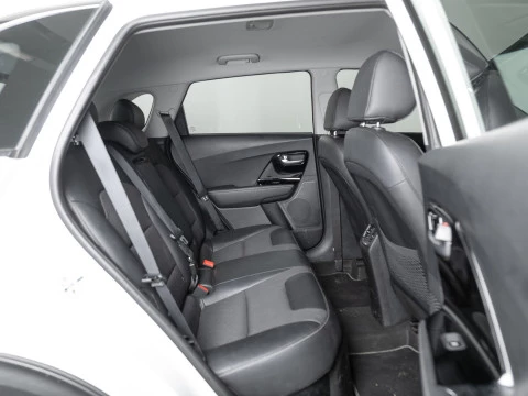 Kia Niro 1.6 GDi HEV 104kW (141CV) Drive