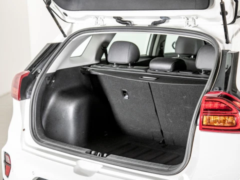 Kia Niro 1.6 GDi HEV 104kW (141CV) Drive