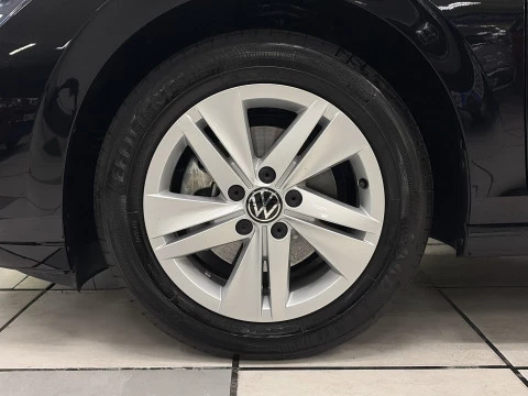 Volkswagen Golf Life 1.0 eTSI 81 kW (110 CV) DSG